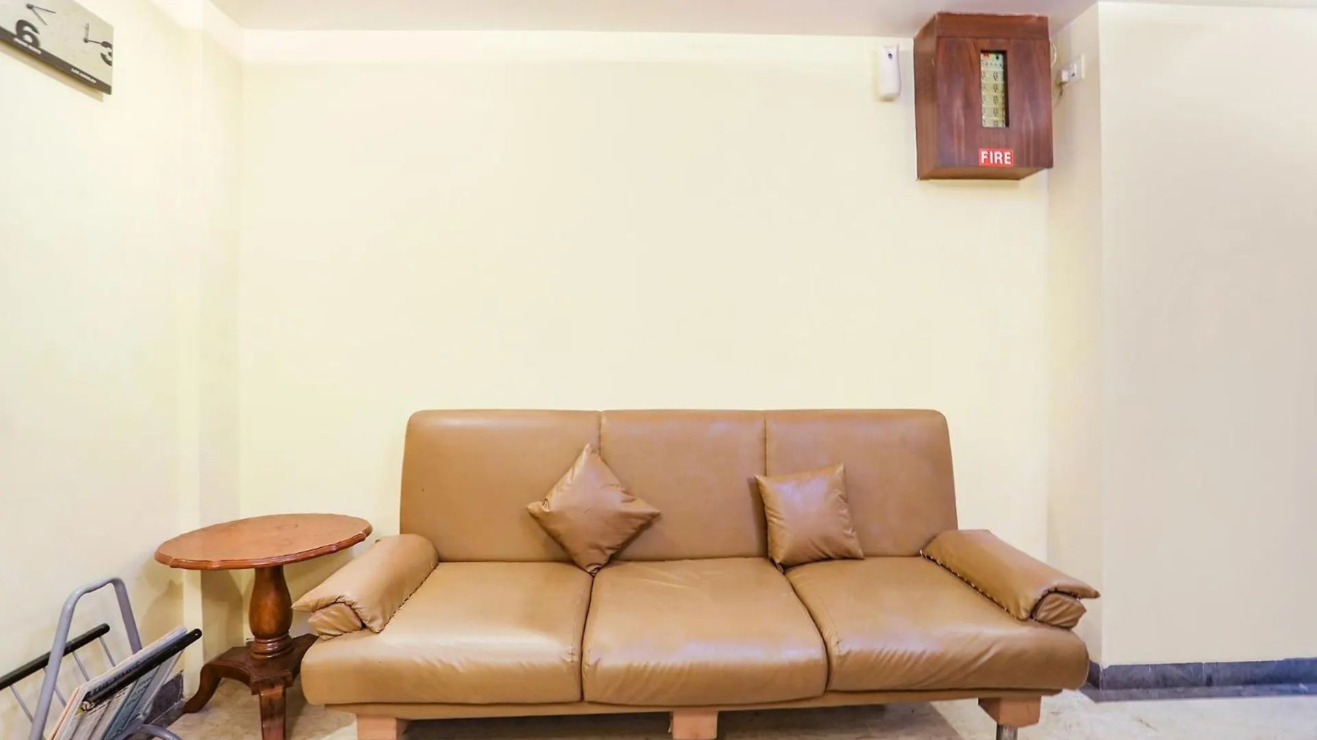 Fabhotel Shubhangan - Nr Bandra Gurgaon 3*,