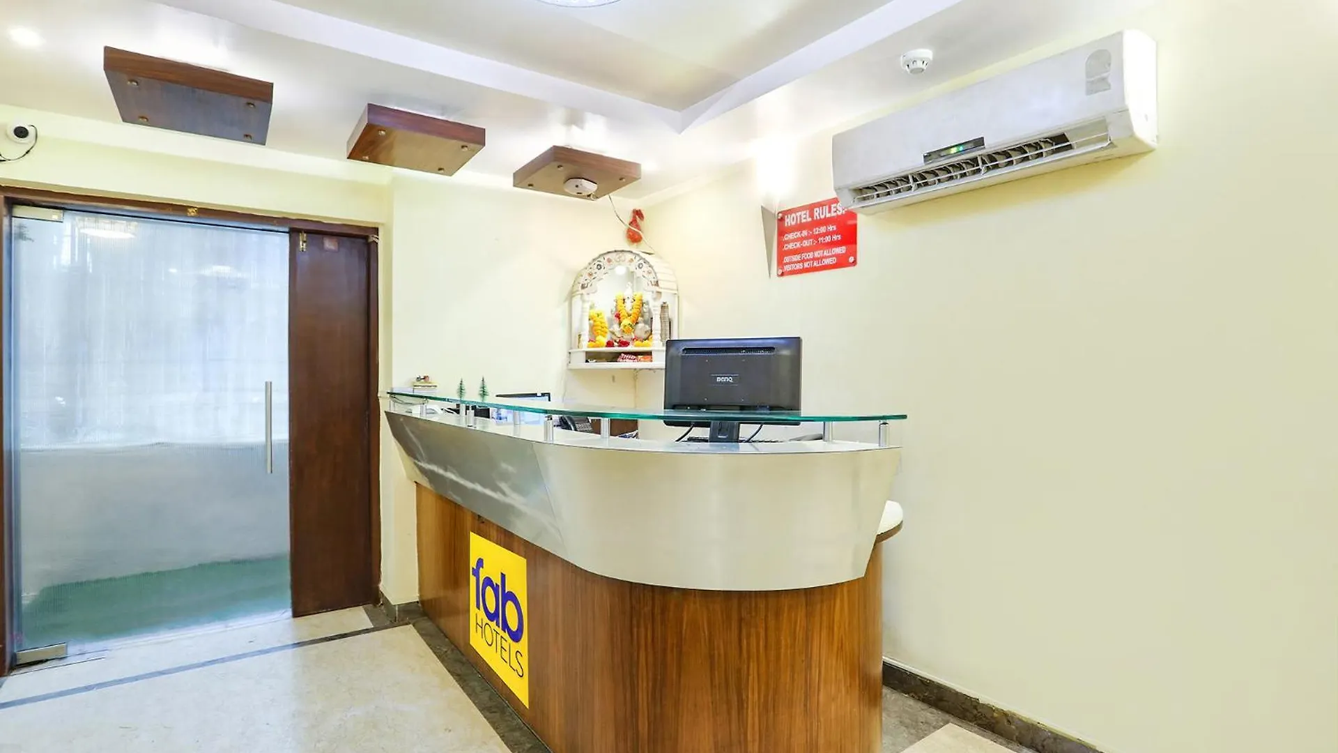 *** Hotel Fabhotel Shubhangan - Nr Bandra Gurgaon India
